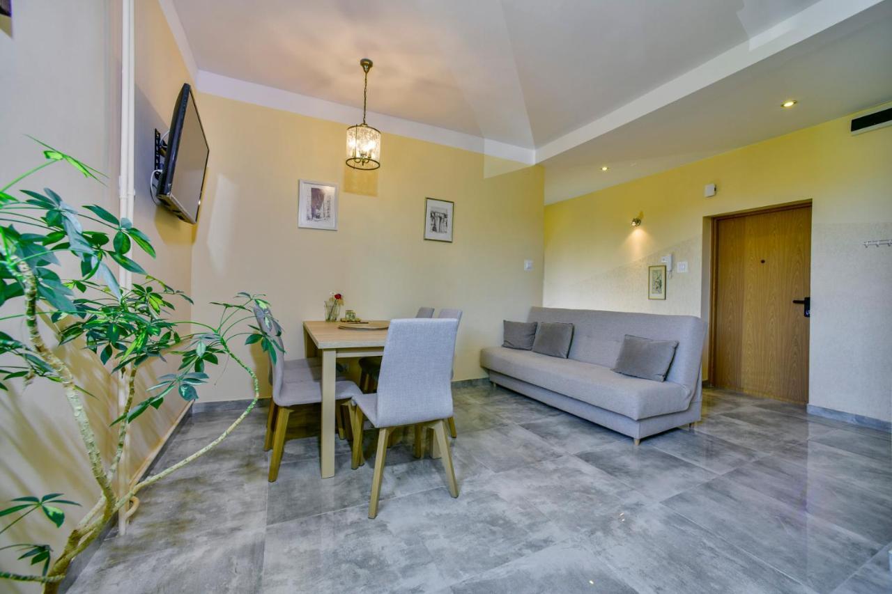 Apartament U Ewy W Kolobrzegu Podczele - 2 Sypialnie 50M2, Wifi I Darmowy Parking! Exterior photo